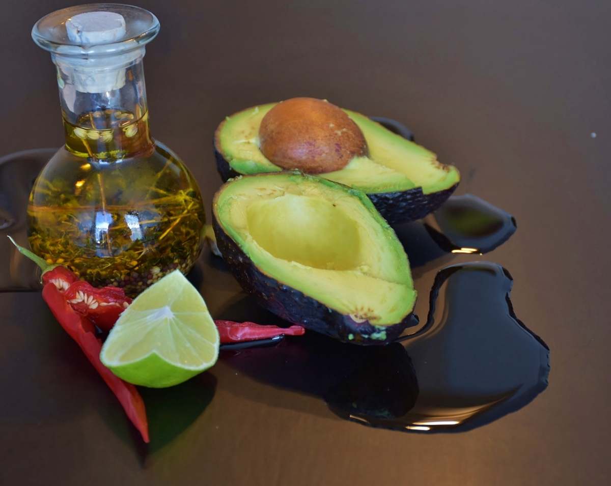 avocadooel2 - Intervallfasten mit gesunden Ölen, Avocadoöl